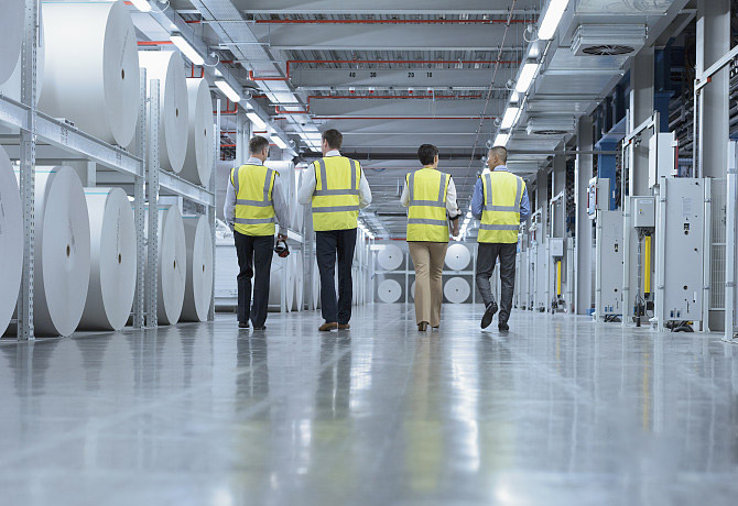 直銷(xiāo)，性?xún)r(jià)比更高